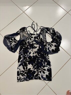 White House Black Market Navy and White Floral Cold-Shoulder Tie-Back Blouse